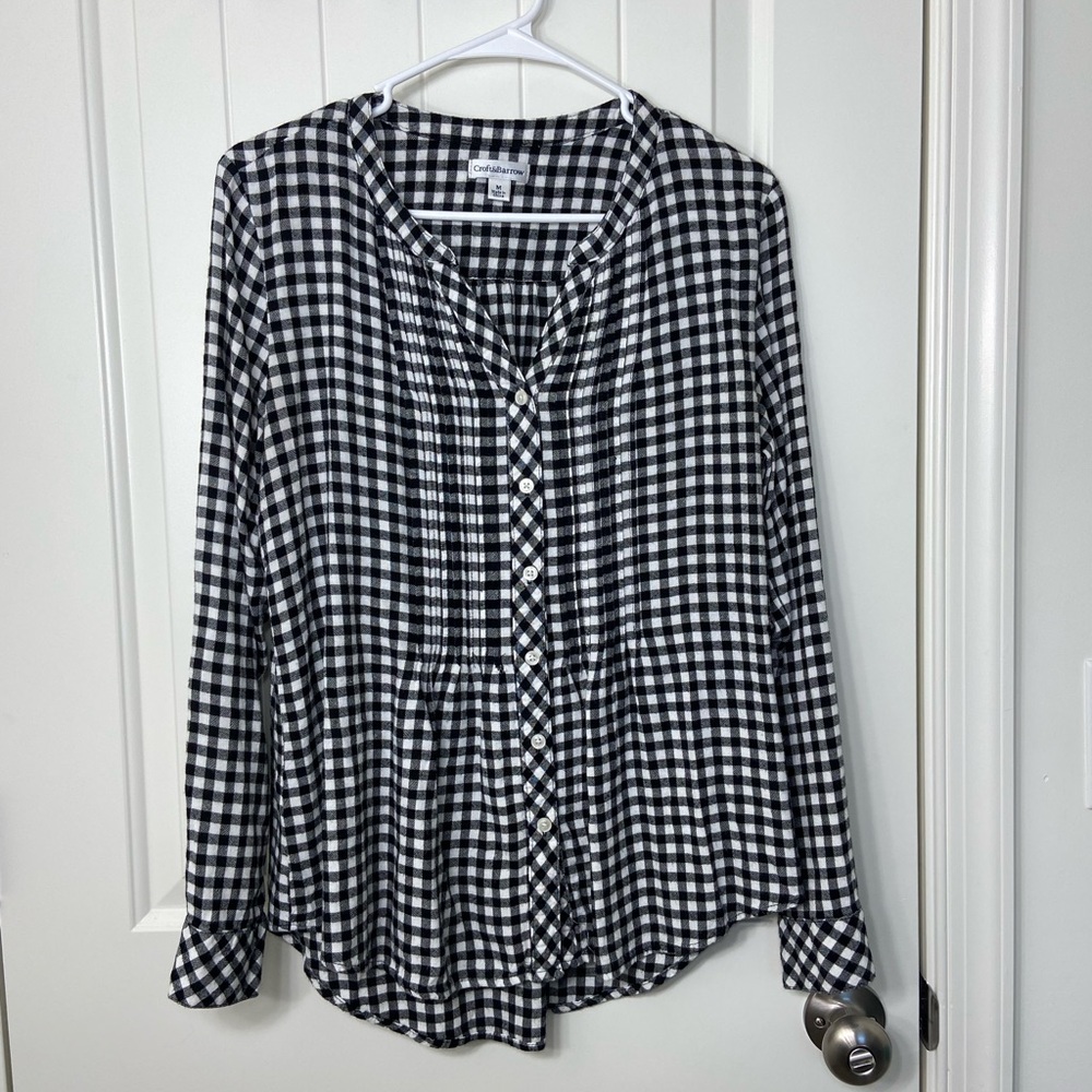 EUC Croft & Barrow women’s black white gingham plaid button front relaxed blouse